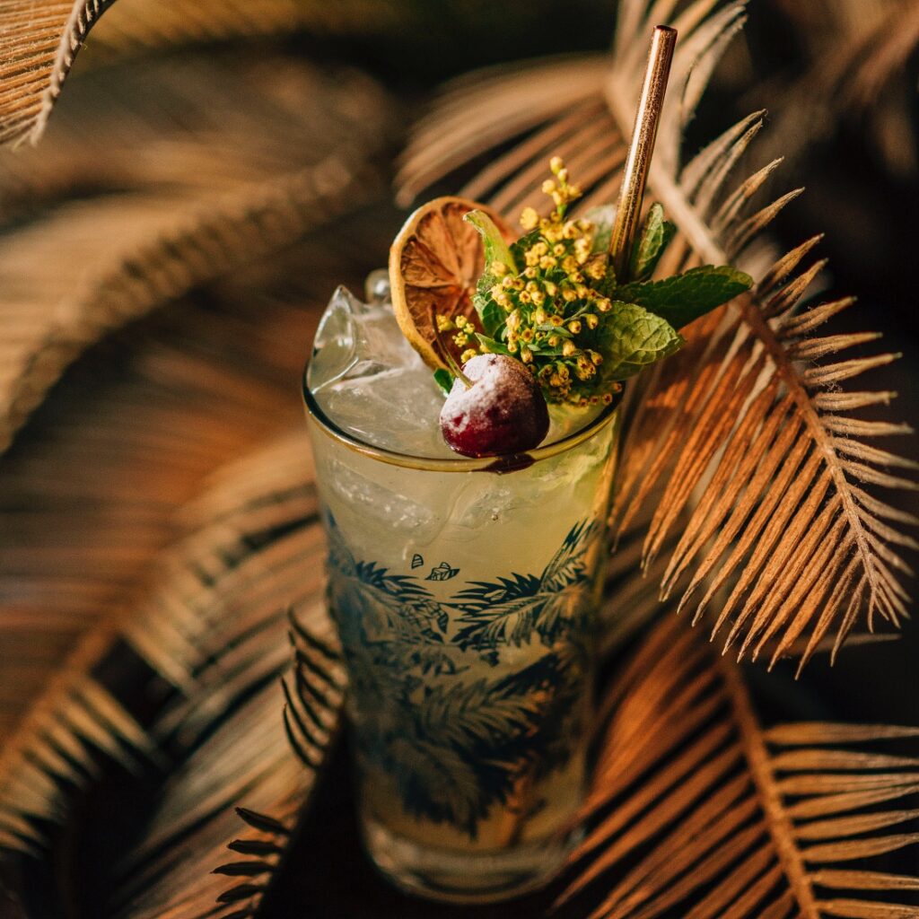 Tiki cocktail Eddy Tiki & Co