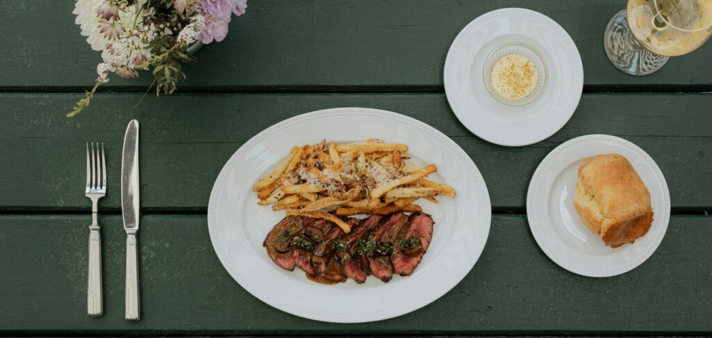 mals vlees in steak frites