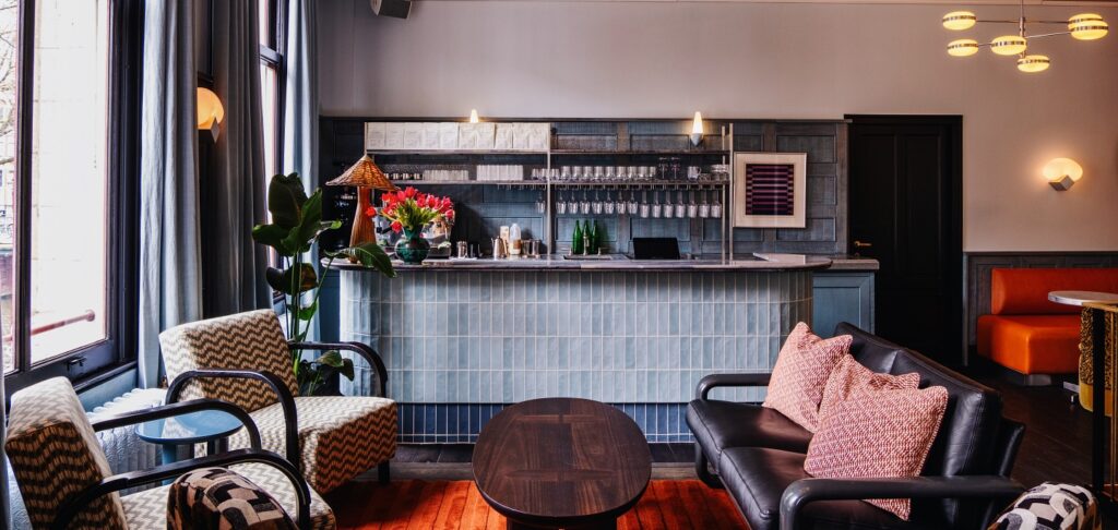 Lotti's Upstairs