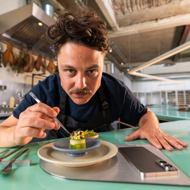 Samsung Cutting Edge restaurant Europa